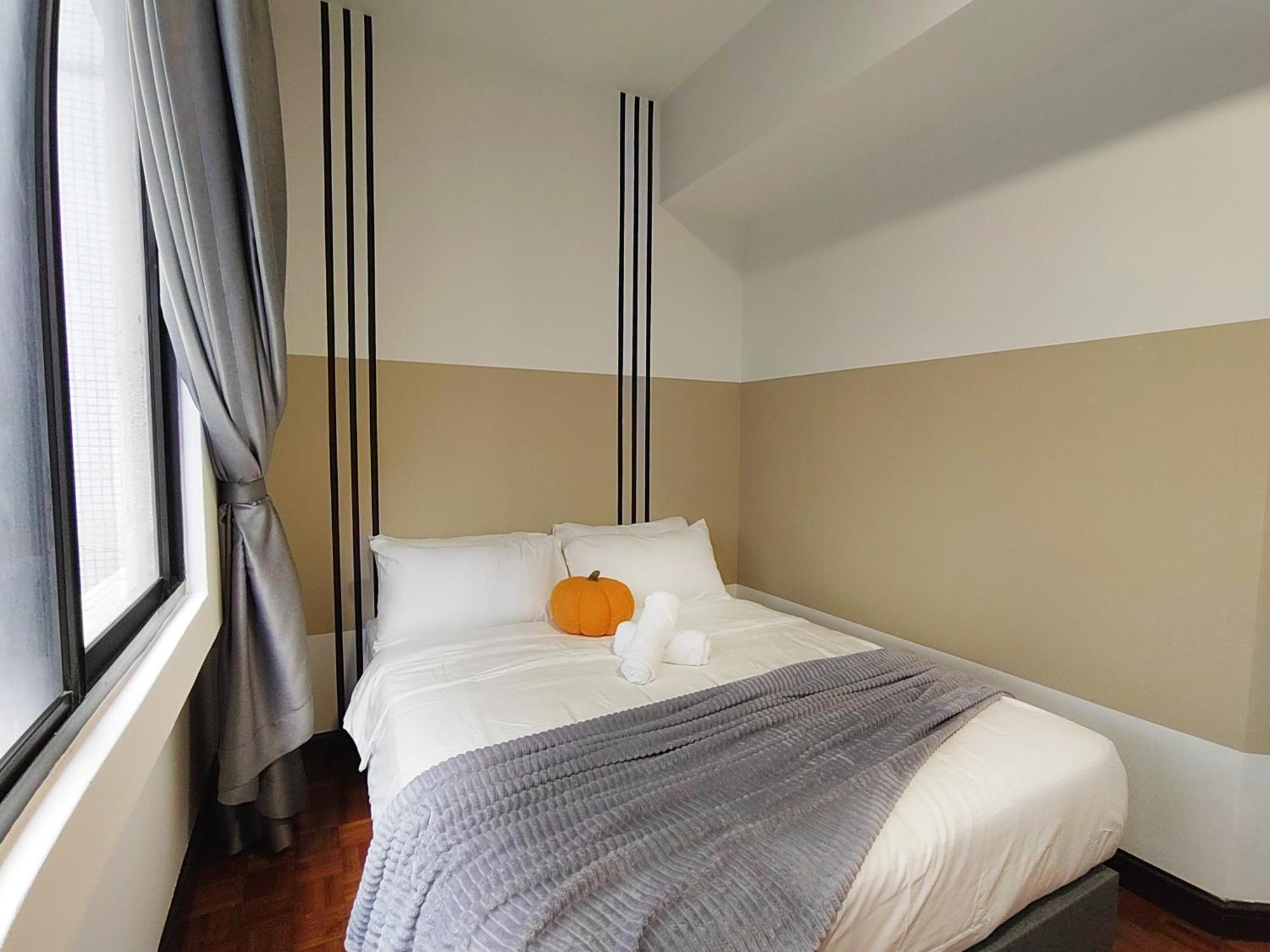 Plaza Berjaya By Manhattan Group Apartemen