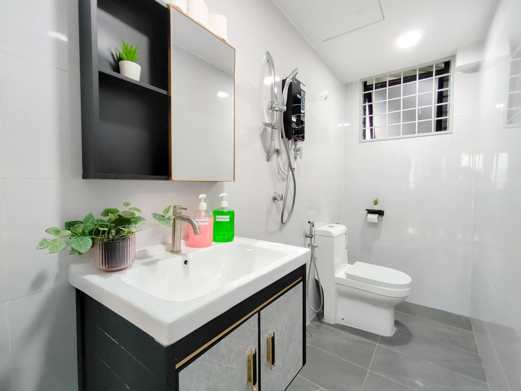 Plaza Berjaya By Manhattan Group Apartemen